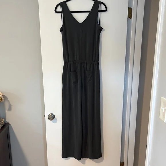 Lou & Grey Black Sleeveless V-Neck Jumpsuit - Picture 10 of 11